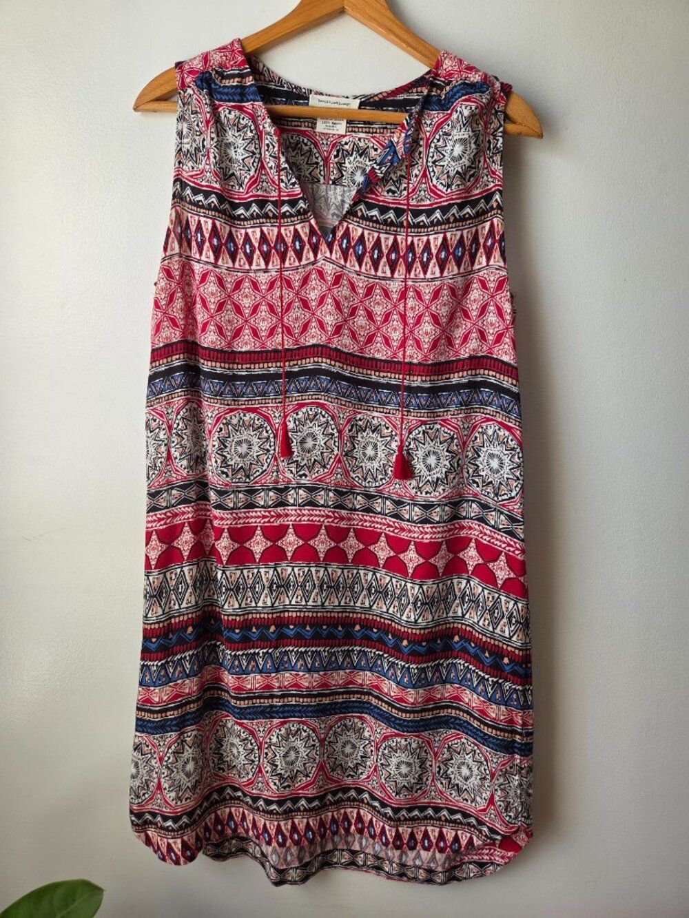 NEVER WORN BEACH LUNCH LOUNGE BOHO PRINT SPLIT V NECK SHORT DRESS SIZE M